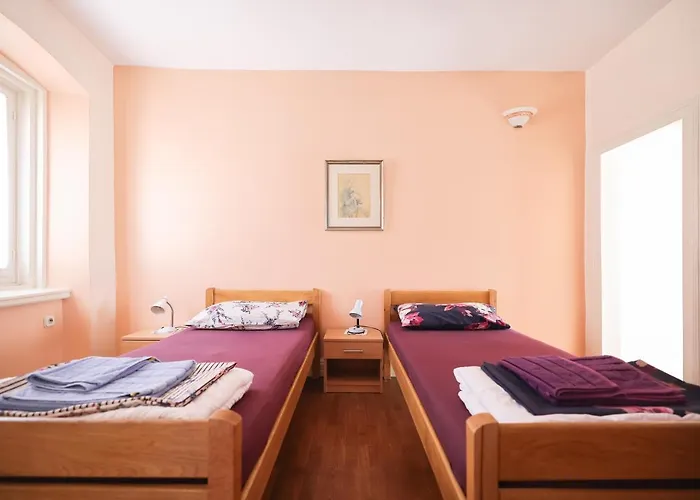Two Bedroom Apartment In City Center Igor