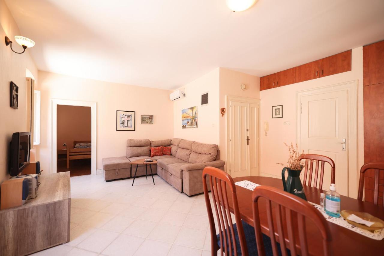 Two Bedroom In Center Igor Apartment Zadar