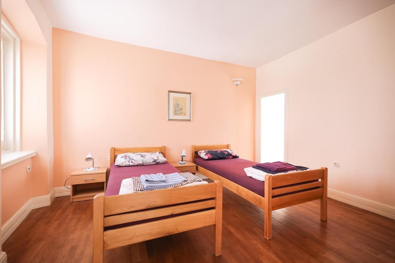 Two Bedroom In Center Igor