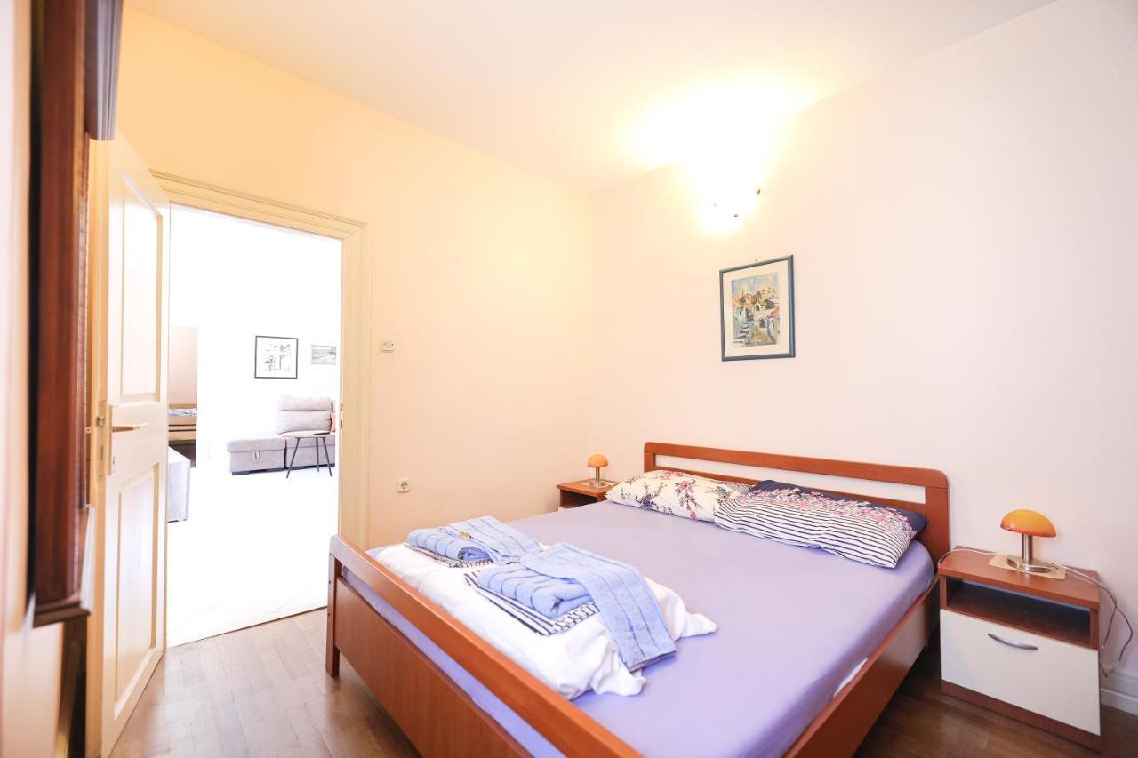 Apartment Two Bedroom In Center Igor Zadar