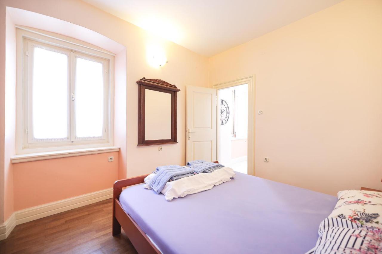 Two Bedroom In Center Igor Apartment *